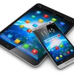 Czy nauczyciel może zabrać telefon? Prawo i statut szkoły.