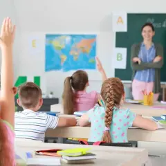 Absencja szkolna: Co to jest? Jak usprawiedliwić i uniknąć kar?