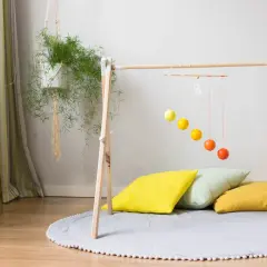 Jak zrobić stojak edukacyjny? Bezpieczny DIY baby gym dla dziecka