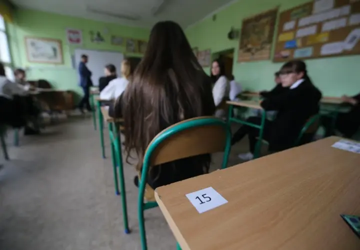 Czy pełnoletni uczeń może się zwolnić? Poznaj swoje prawa!