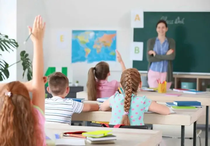Absencja szkolna: Co to jest? Jak usprawiedliwić i uniknąć kar?
