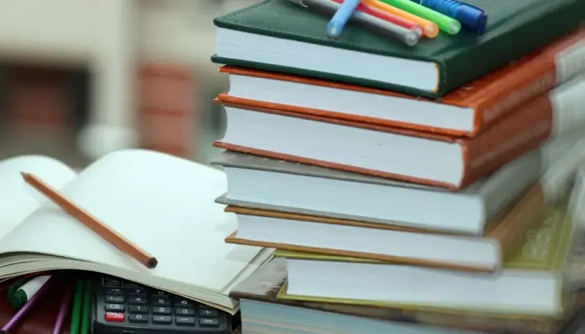 Gdzie sprzedać podręczniki szkolne, by zarobić najwięcej?