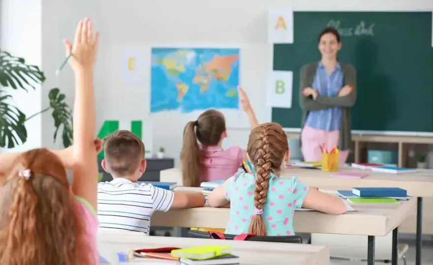 Absencja szkolna: Co to jest? Jak usprawiedliwić i uniknąć kar?